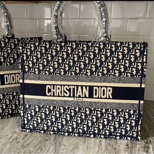 Refurbished Dior medium Book Tote navy blue (1)